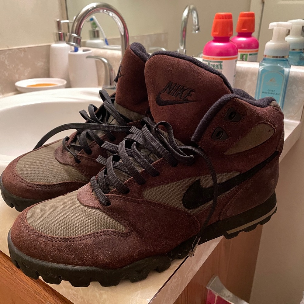 Vintage Nike ACG Boot/Hiking Shoe